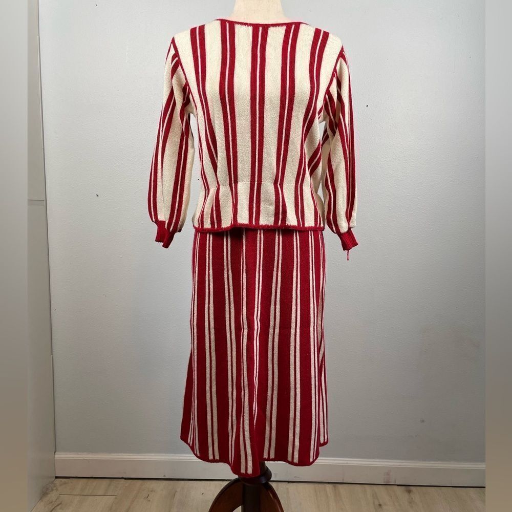 Vintage Savion Sweater and Matching Skirt Size 10